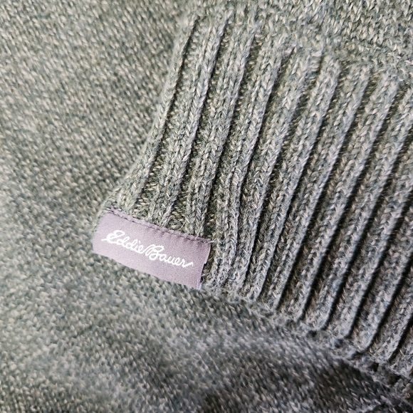 Eddie Bauer 100% Cotton Quarter Zip Sweater in Green with Contrast Collar - Picture 6 of 10